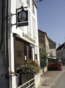 Essoyes - Street scene with Boulangerie
